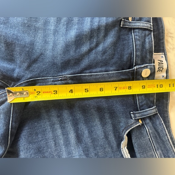 PAIGE Amber Mid Rise Straight Leg in Aegean Distressed - 30 - Picture 10 of 13